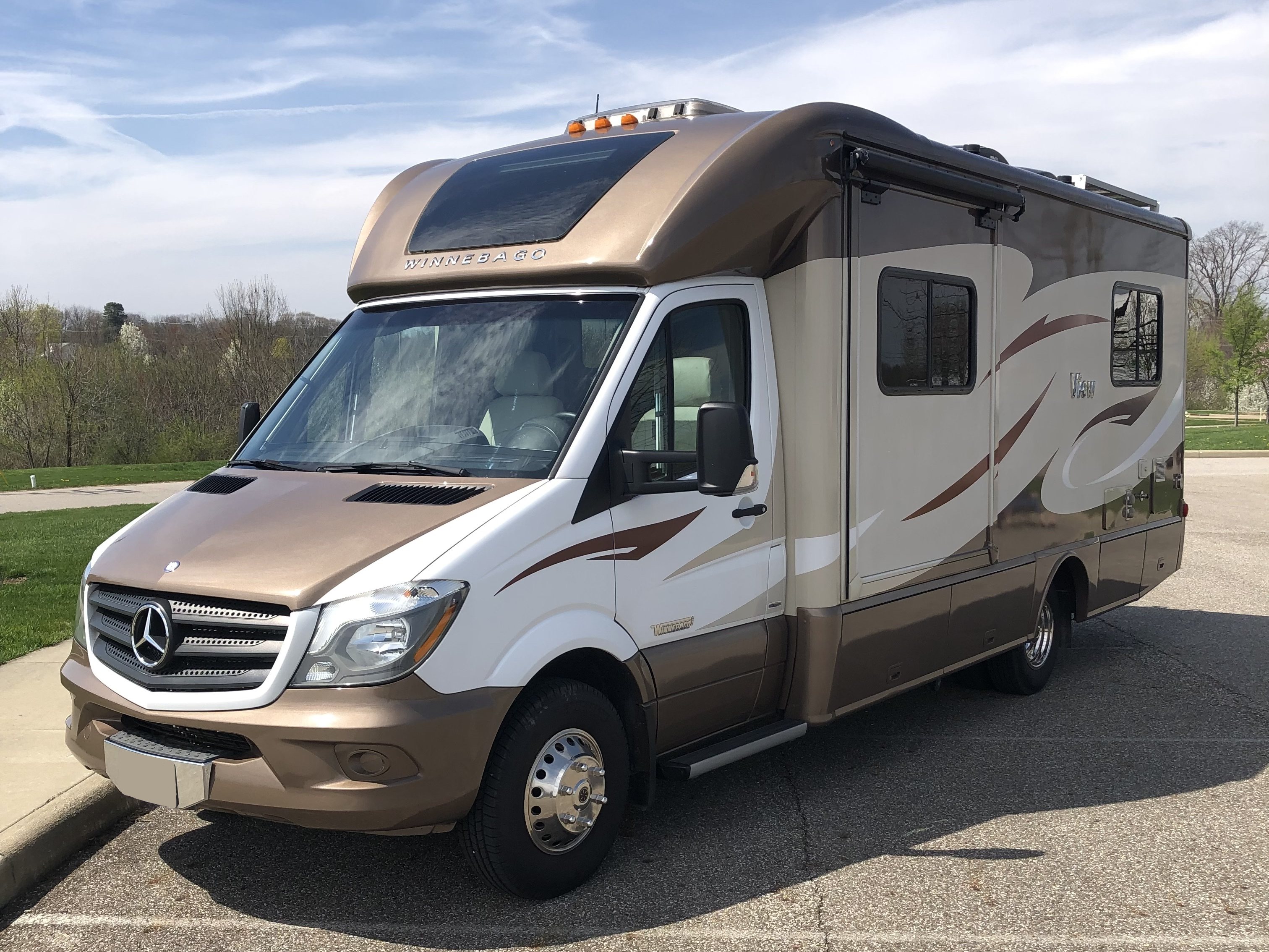 2015 Winnebago View Profile 24V primary image